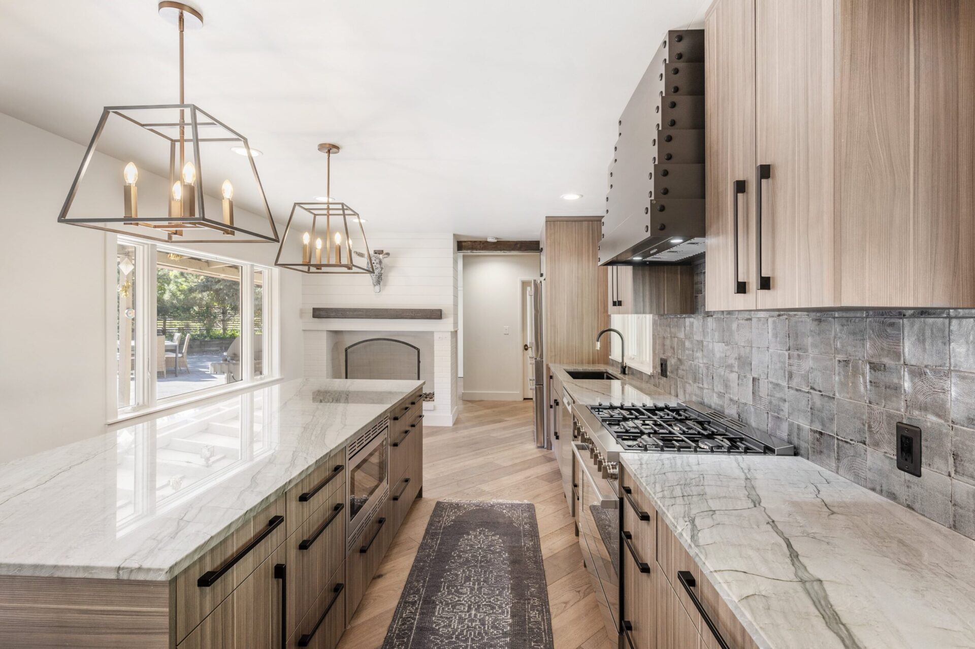 Custom kitchen cabinets in a modern Utah home | luxury custom kitchen cabinets | Sandy
